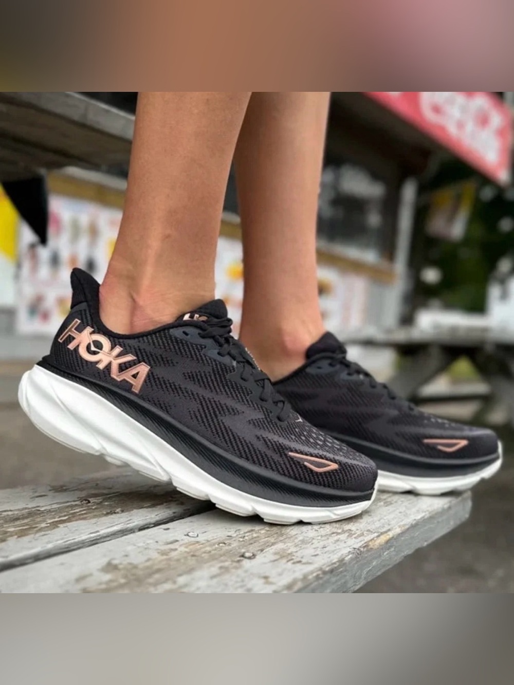 HOKA Clifton 9 Women’s Running Shoes Black/Rose Gold Size 9W